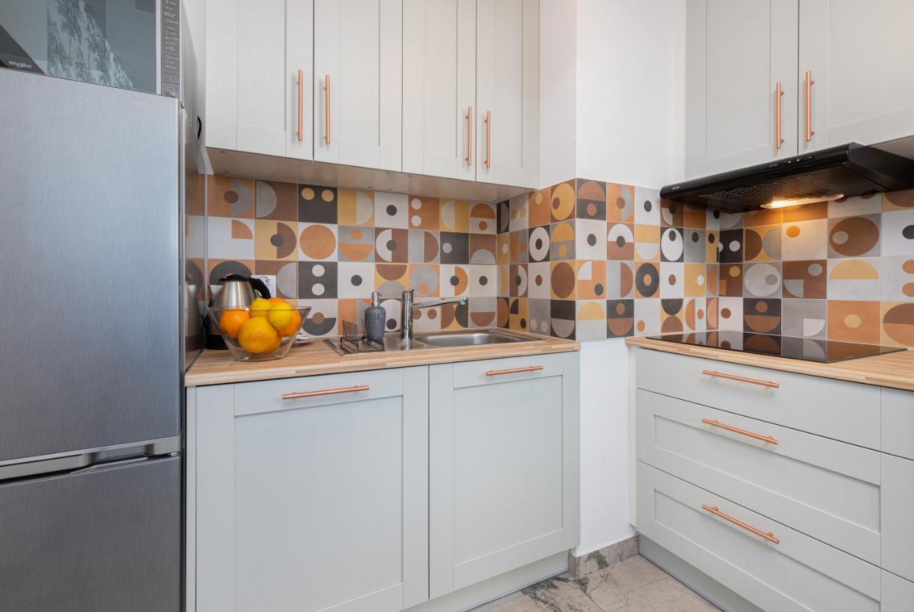 Stylish Rajska With Free Parking In Downtown By Renters Leilighet Gdańsk